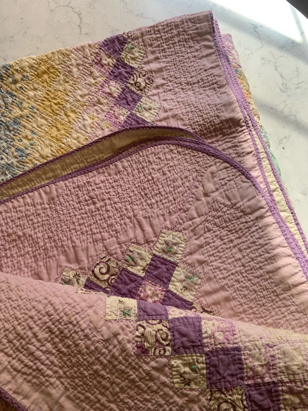 Vintage Around the World Diamond Quilt Bedspread - Soft Multicolor